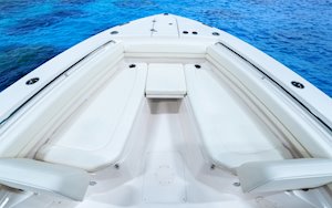 Grady-White Canyon 306 30-foot center console bow overall