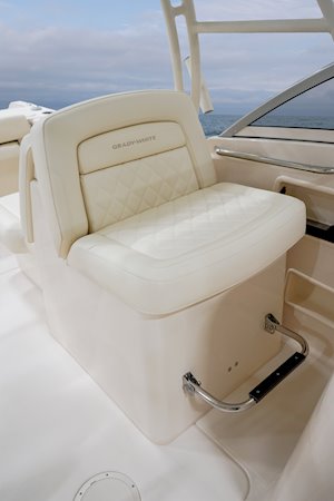 Grady-White Freedom 235 23-foot dual console deluxe companion seating